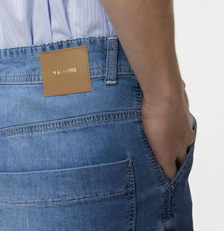  D589 authentic