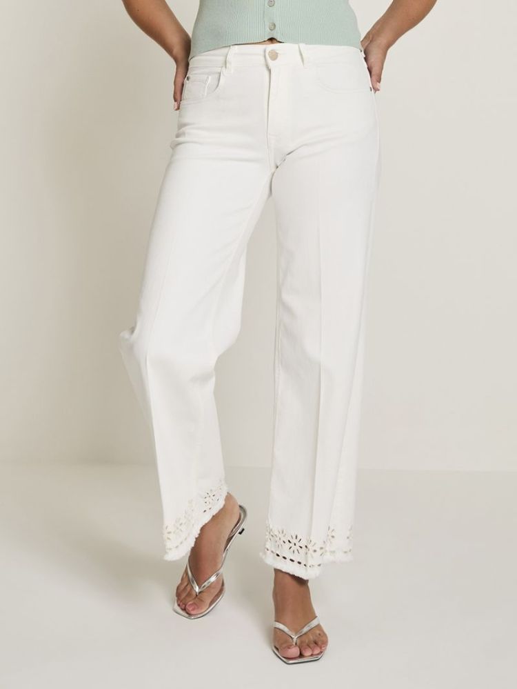  002 - White - L