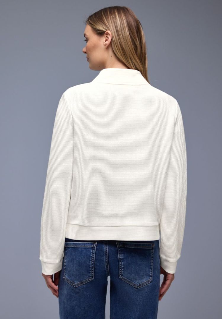  10108 off white