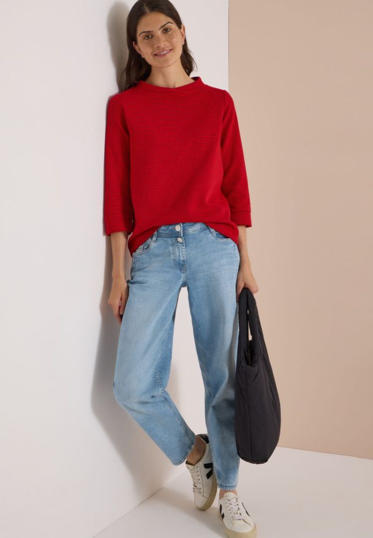  27902 flame red