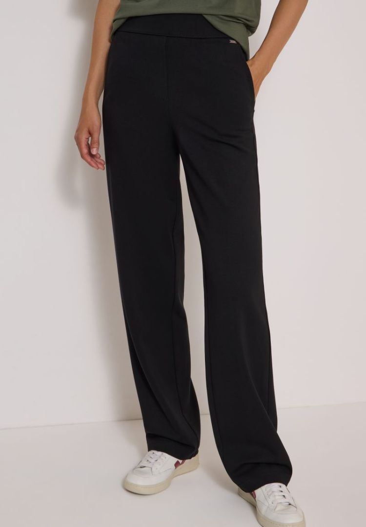  10001 Black